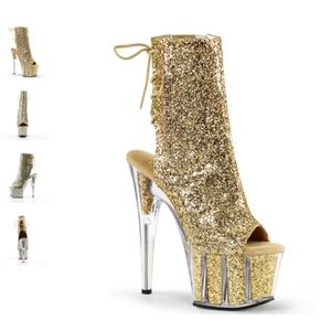 Exotic dancing heels